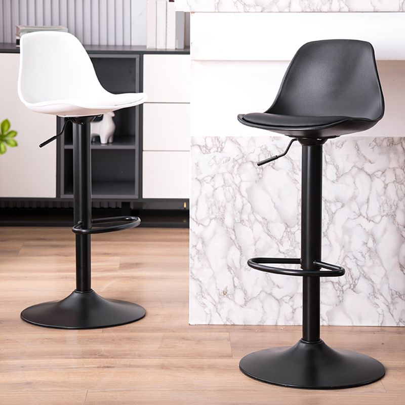 Moderne verstellbare Höhenstangenhocker schwenkbarer Plastik -Low -Rücken -Thekeschatzstool