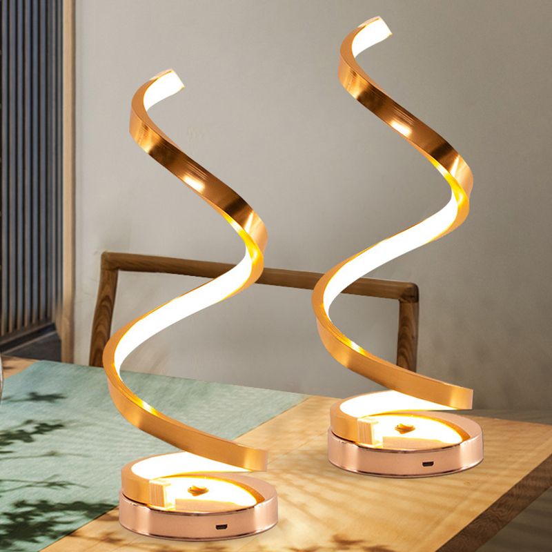 Postmodern Line Model Metal Desk Lamp for Bedroom Living Room Table Lamps