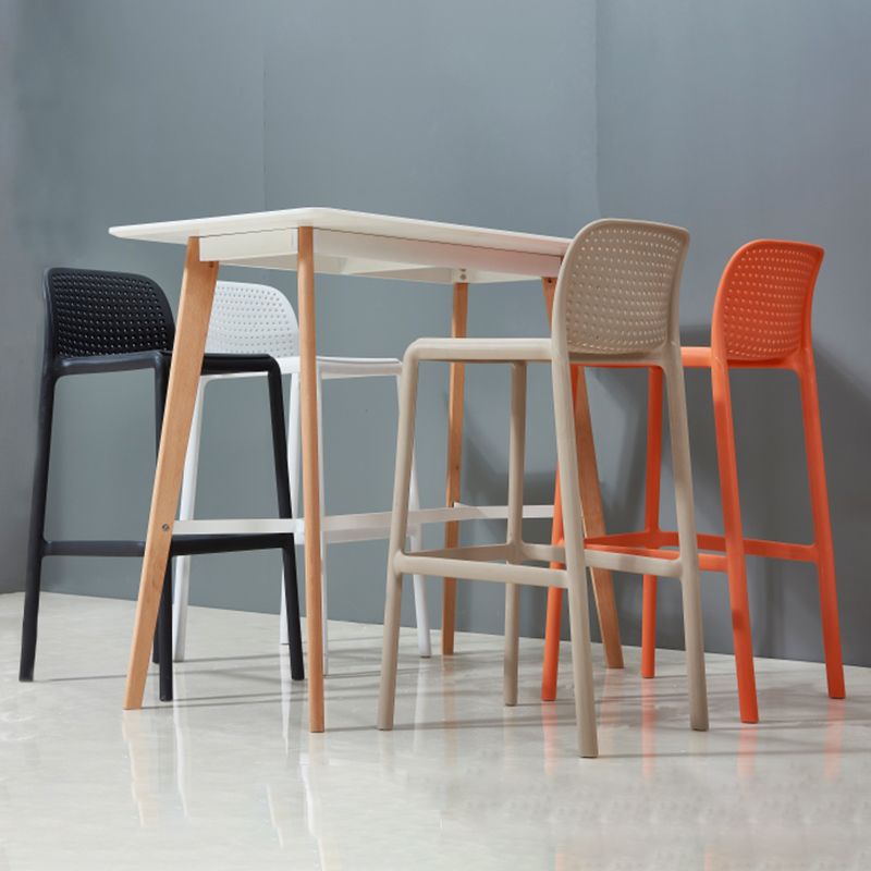 Taburete de bar de estilo escandinavo, patas de PP, asiento rectangular, taburete de bar con respaldo bajo para cocina