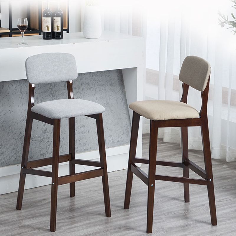 Zeitgenössischer Theken-Barhocker mit Rückenlehne, Barhocker aus Espressoholz und Fußstütze