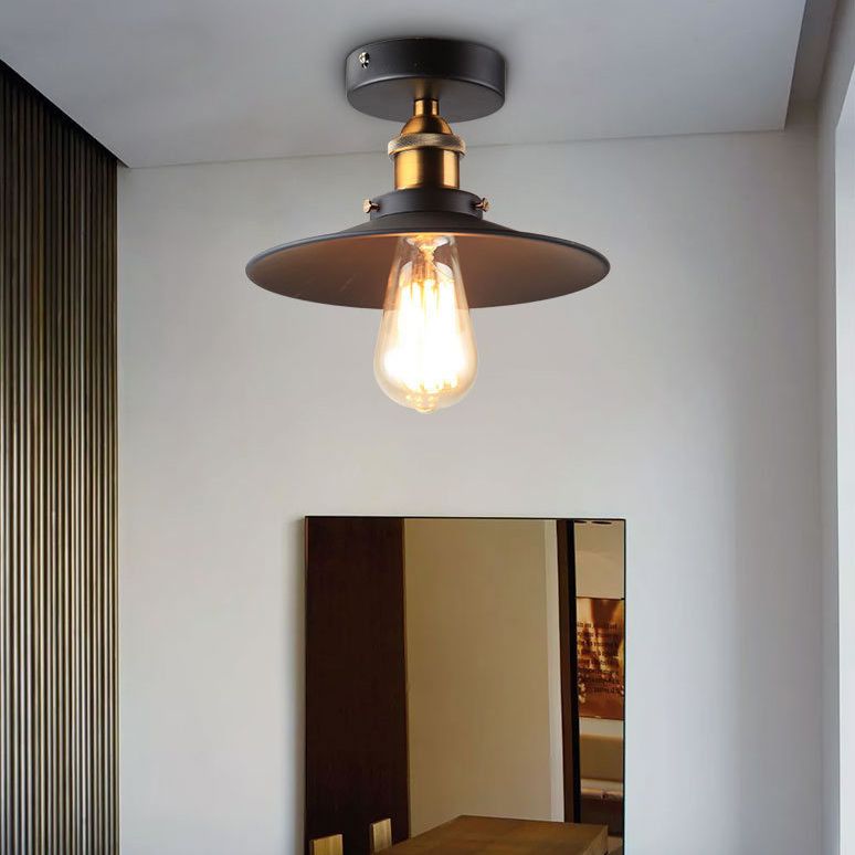 Lampada da soffitto industriale in metallo leggero con bordi smerigliati 1