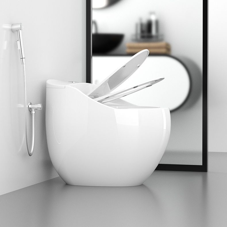 Round-Front Flush Toilet Ceramic Modern One-Piece Toilet with Slow Close Seat