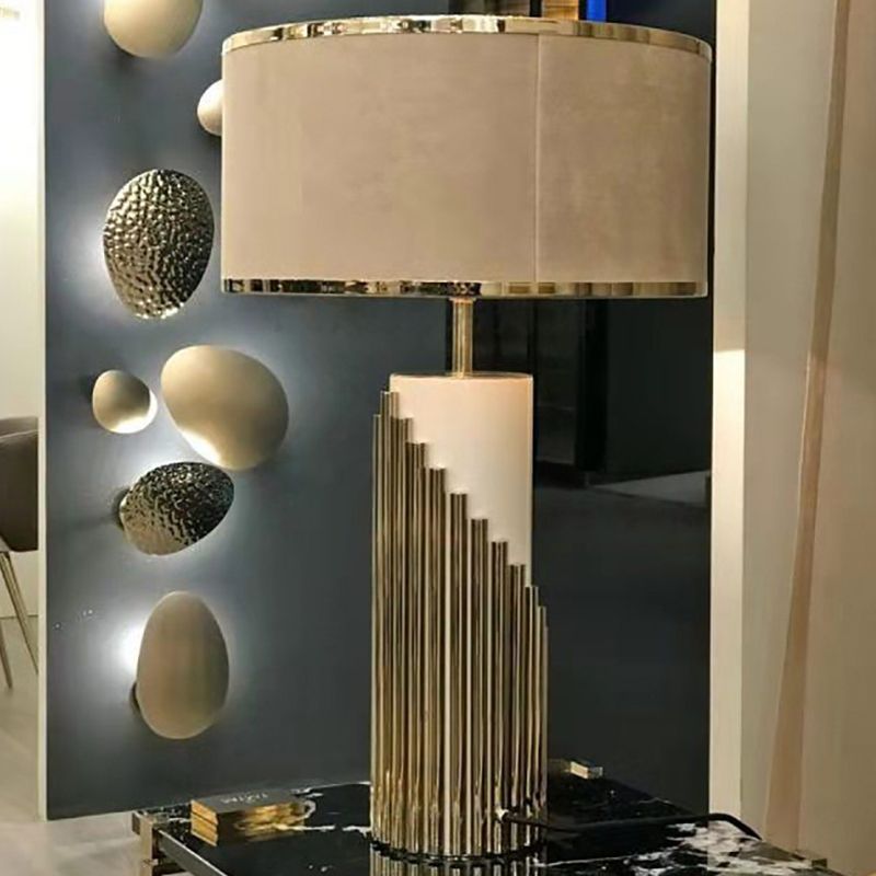 1 scrivania del salotto 1 testa lampada da tavolo oro moderna con tonalità in tessuto cilindrico