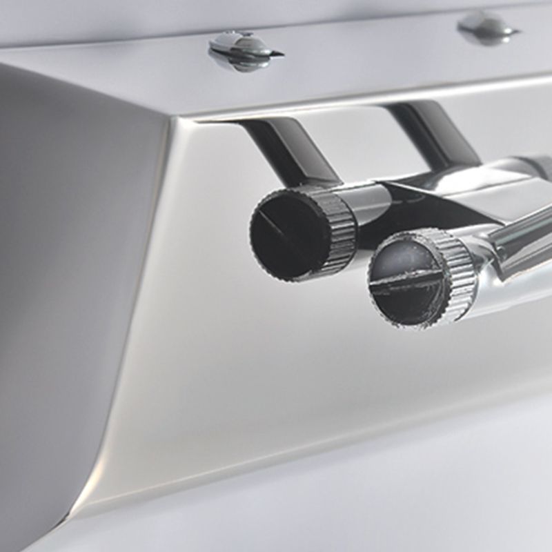 Luce di vanità moderna lineare Metal Mirror LED a 1 luce Light per bagno in argento