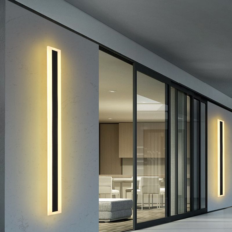 Metal Linear Shape Wall Light Modern 1 Light Wall Mounted Fixture in Black