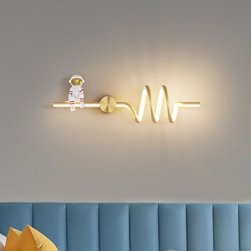 Modern Style Astronaut Wall Light Fixture Household LED Wall Light Sconce for Bedroom