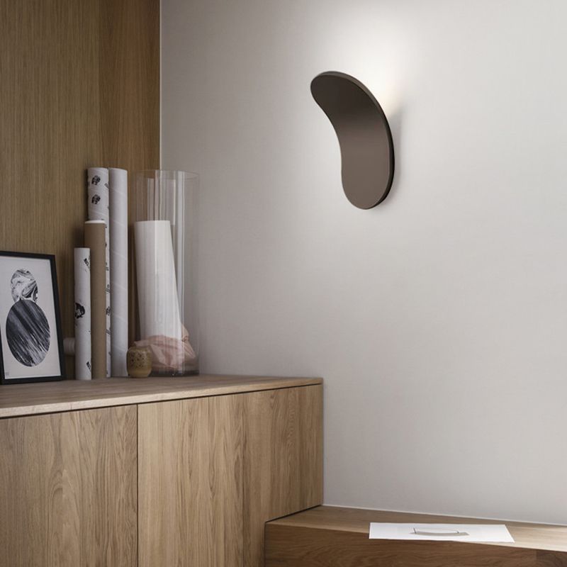 Modern LED Wall Sconce Geometric Shape Wall Light with Metal Shade for Living Room