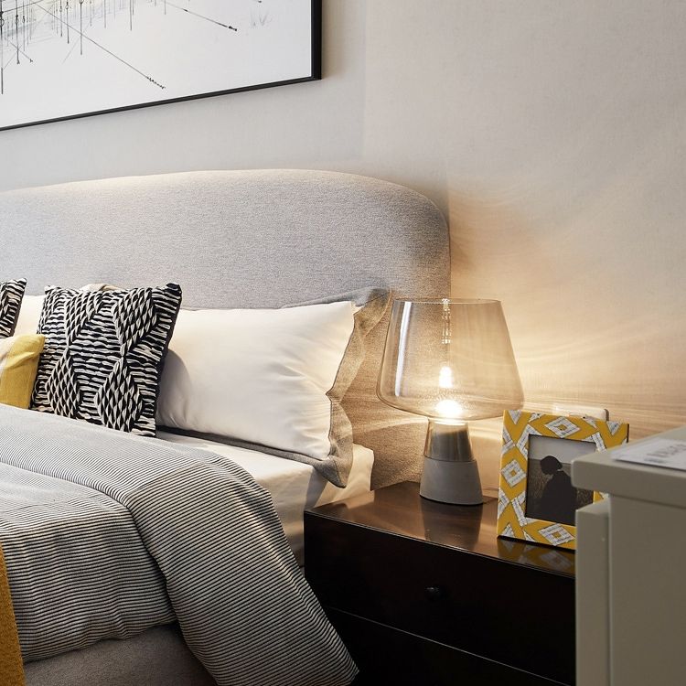 Lampe de table en verre créatif en forme de gobelett