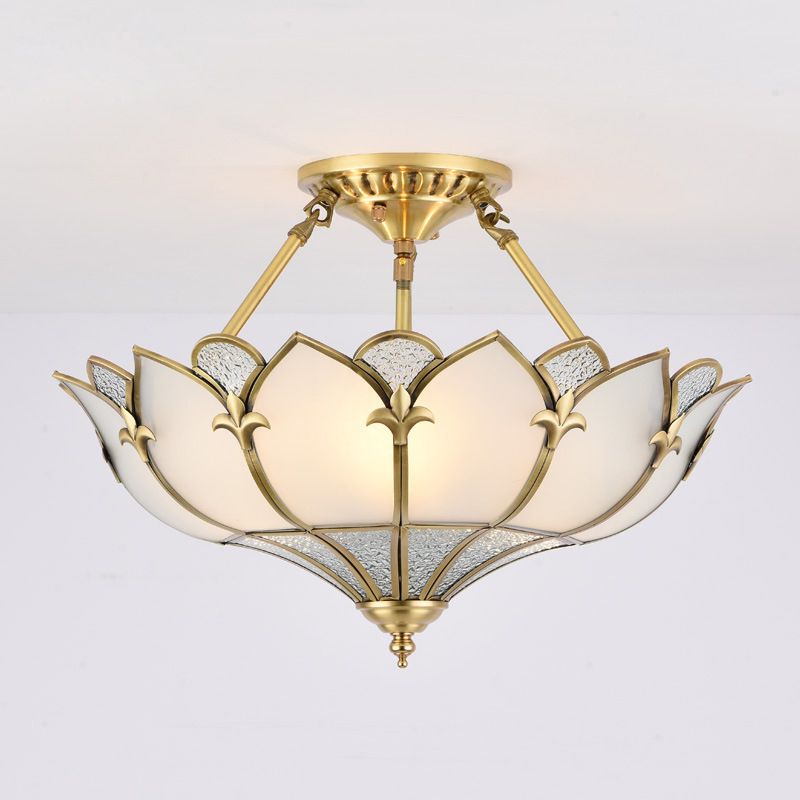 Lumière en forme de fleur en or Simplicité Salle à manger en verre ondulé Semi Flush Flush Mount Chandelier