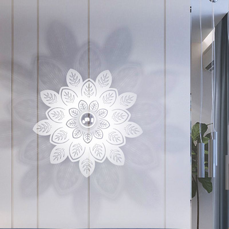 Leaf Shaped Iron Sconce Lighting Nordic 1 Light White LED Wall Mount Lamp Fixture for Living Room