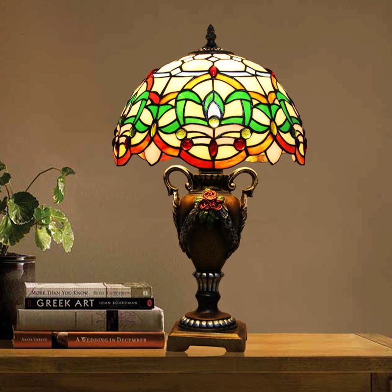 Éclairage de bureau en dôme jaune / vert Méditerranée 1 lampe de nuit à motifs de fleur en verre coupé à la main légère avec base de trophée