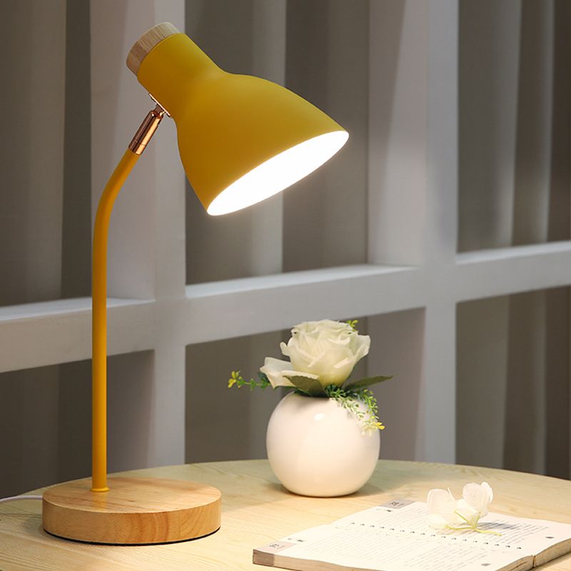 Luce da tavola ampia bagliore Macaron Metal 1 lampadina rosa/gialla lampada da scrivania con nodo rotante