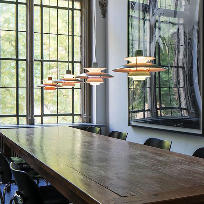 Colorful Metal Shape Hanging Light Modern Style Pendent Lighting Fixture for Sitting Room