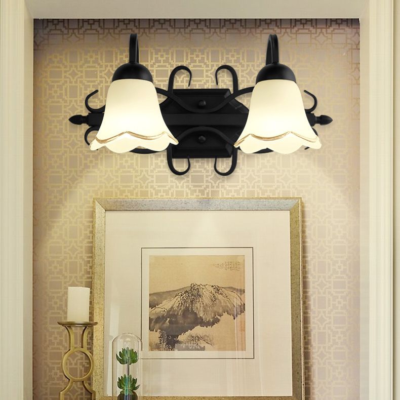 Traditional Style Shaded Wall Mounted Lighting Glass Wall Mounted Light in Black