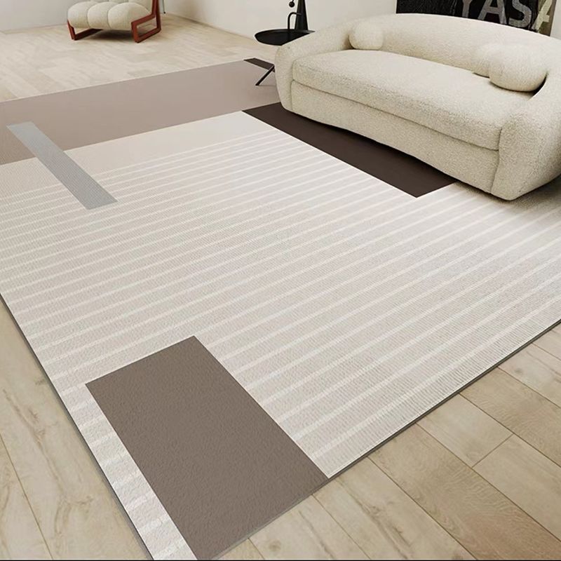 Grey Simple Carpet Polyester Stripe Carpet Non-Slip Backing Carpet for Home Decor