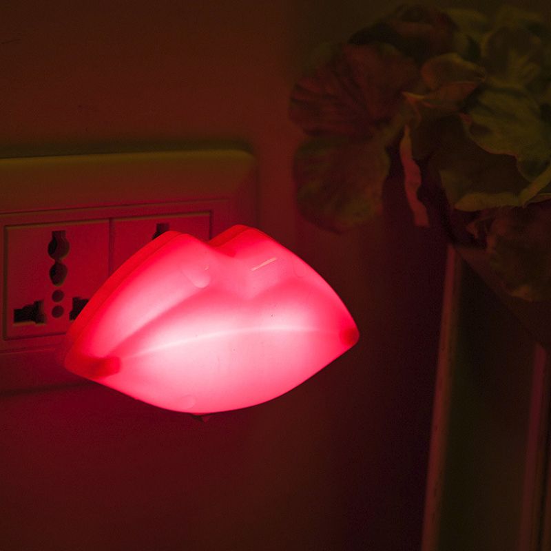 Lipvormige plastic LED -wandlamp Decoratieve rode plug in nachtverlichting voor slaapkamer