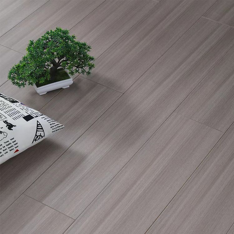 Slip Resistant Laminate Floor Groove Locking Laminate Plank Flooring