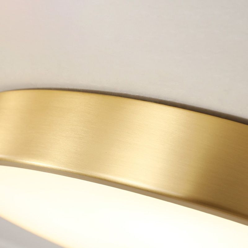 Modern Acrylic Flush Ceiling Light Fixture Round 1-Light LED Flush Mount Lamp in Gold