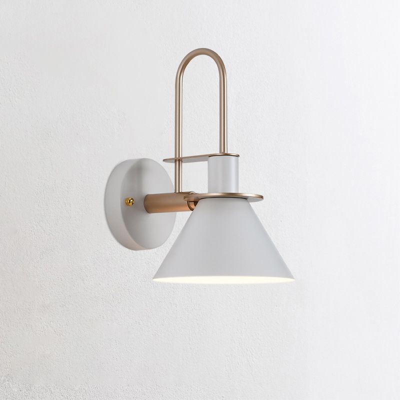 1 cabeza de macarrón con lámpara de matrícula de pared de hierro