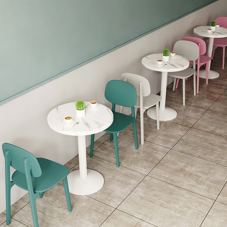 Silla de comedor de estilo moderno, sillas laterales de plástico sin brazos para cocina (juego de 4)