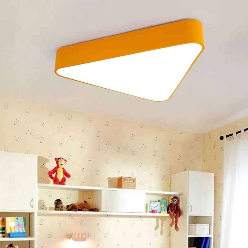 Slanke driehoekige LED-inbouwlamp van acrylmetaal in moderne stijl