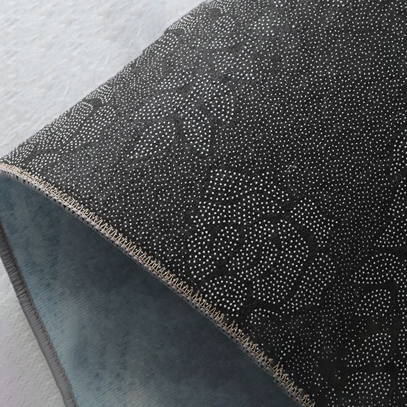 Beige Traditional Rug Polyester Graphic Rug Stain Resistant Rug for Living Room