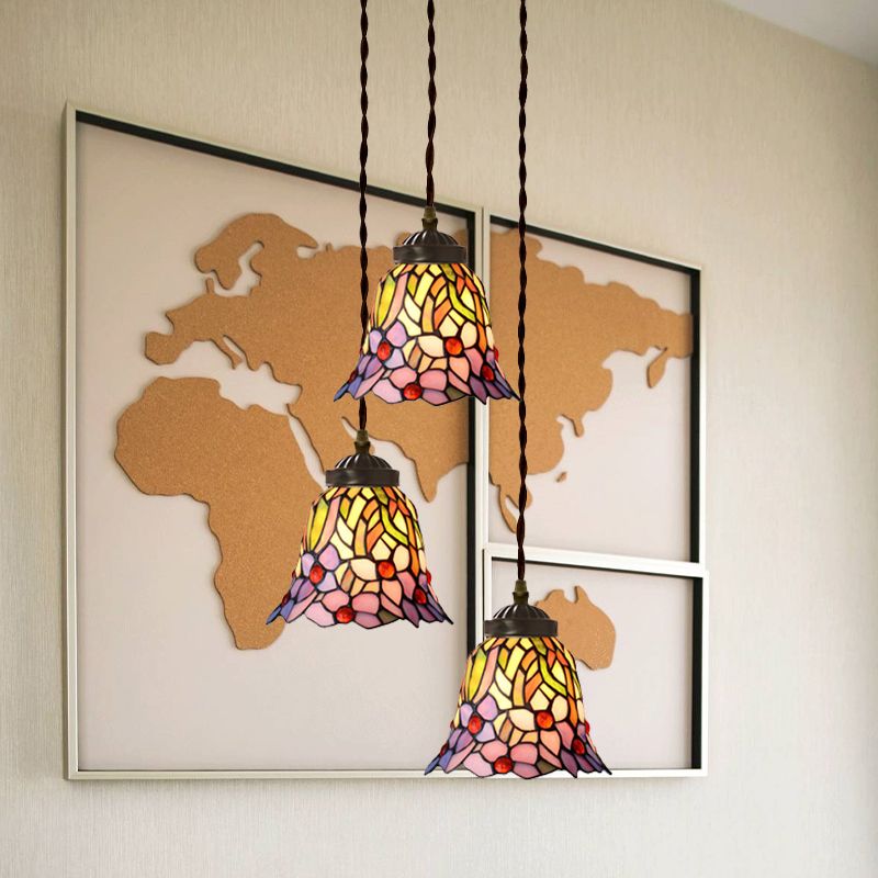 Rosa/hellblau und weiße Glocken-/Schüssel Drop Lampe Victorian 3 Köpfe Hand geschnittenes Glas Blumen-/Obst gemustertes Multi -Anhänger -Licht