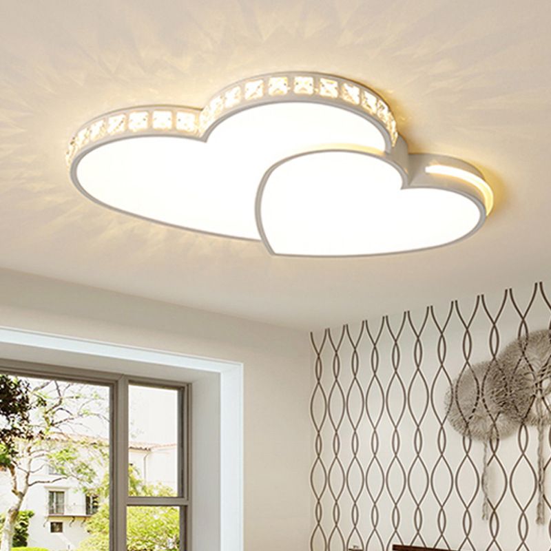 Witte LED-plafondlamp in moderne luxestijl, hartvormige inbouw met acrylkap