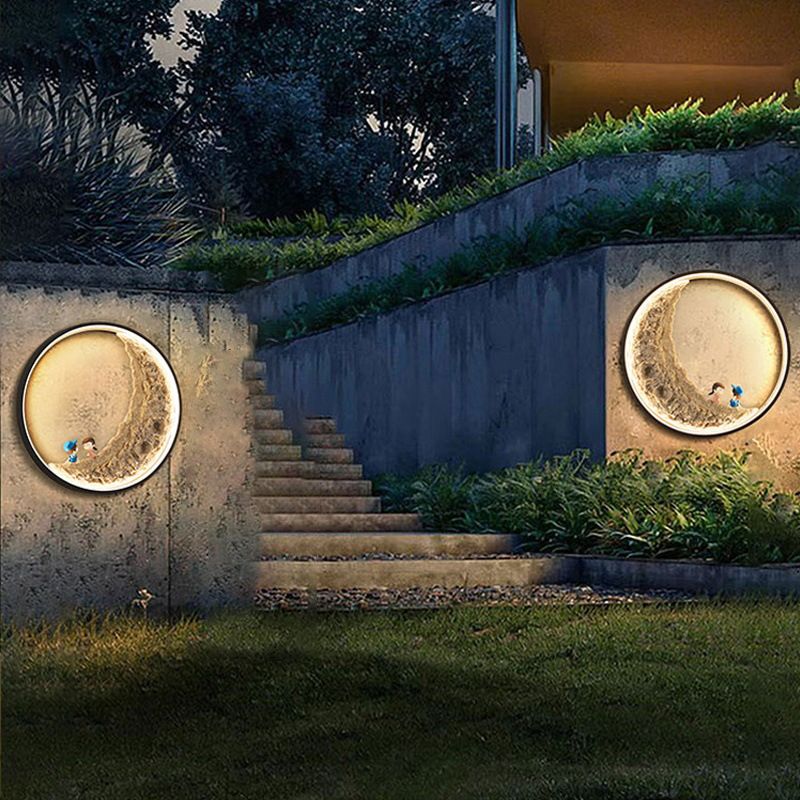 Modern Metal Wall Sconce Circle Shape Wall Light with PC Shade for Living Room