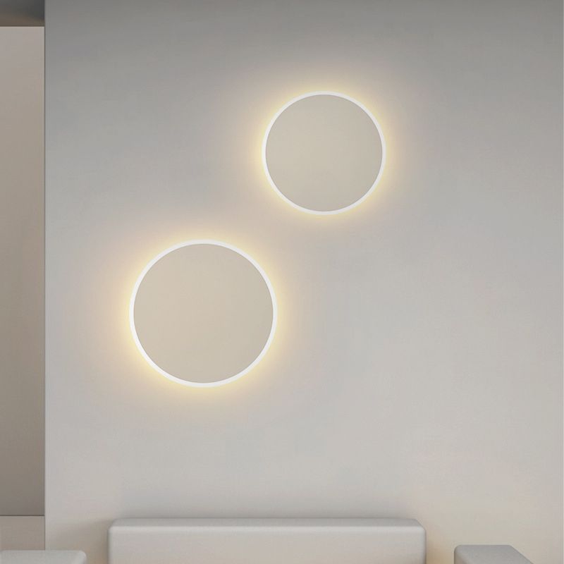 Round Disc Shape Wall Sconce Modern Style Acrylic 1 Light Sconce in White