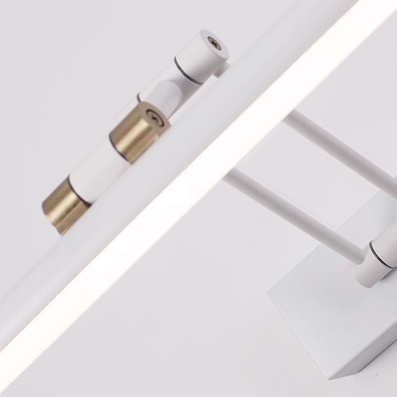 Lampe murale à LED en fer laqué dans la simplicité moderne