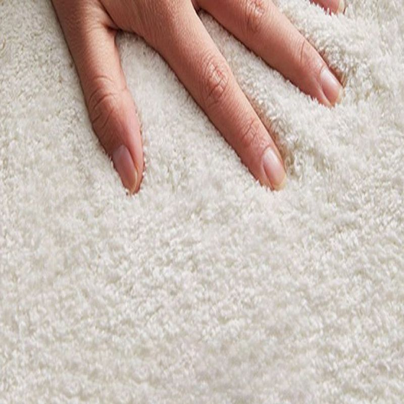 White Modern Area Rug Contrast Color Polyester Area Carpet Non-Slip Backing Rug for Living Room