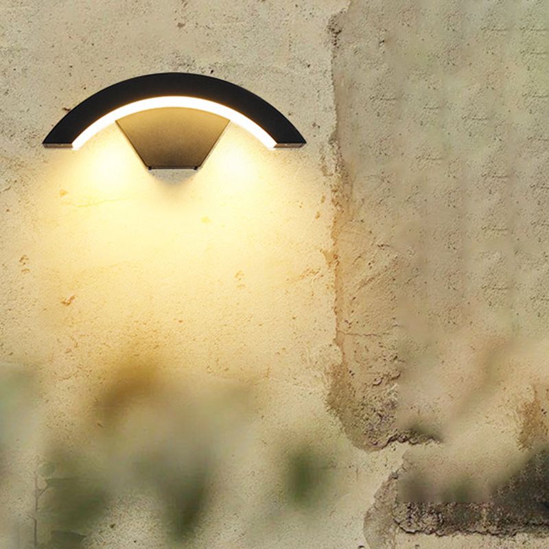 Modern Outside Geometric Wall Light Fixture Metal 1 Light in Black