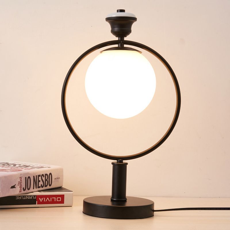 1 cabezal del escritorio de la noche Lámpara de mesa de mesa negra moderna con sombra de vidrio lácteo global