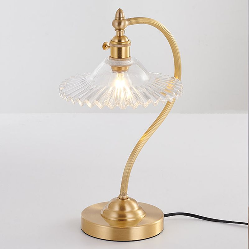 Una lampada da tavolo contemporanea blub lampada da scrivania in vetro in stile moderno per uffici di sala da studio