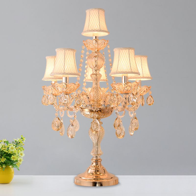 5/6 têtes Candelabra Table Light Traditional Gold Crystal Droplets Tablette de nuit avec / Sans nuance de tissu de cloche blanche