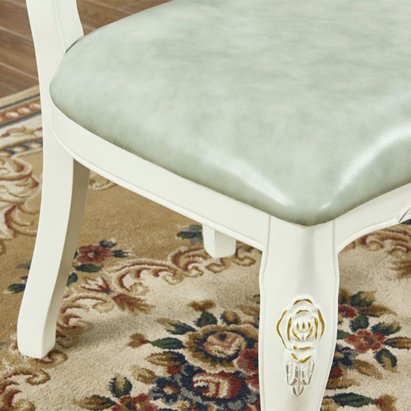 Silla victoriana de madera de caucho con respaldo King Louis, silla de comedor de cuero con acabado mate (juego de 2)