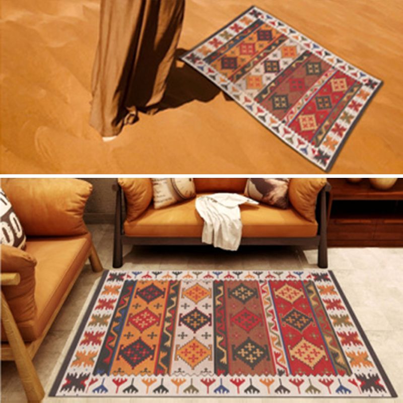 Red Tone Vintage Indoor Rug Polyester Southwestern Pattern Carpet Easy Care Rug for Home Decoration