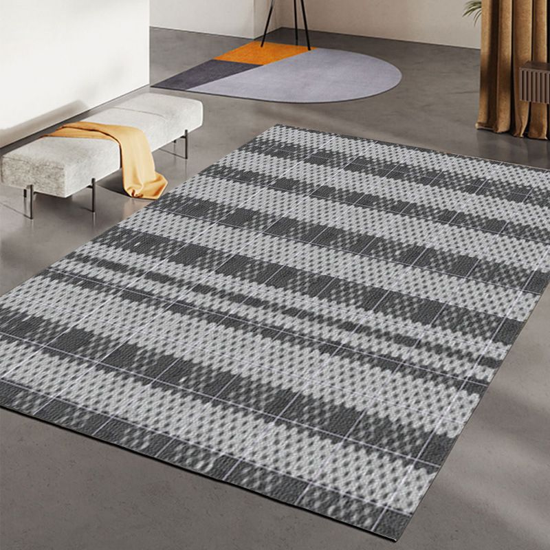 Black Modern Rug Polyester Grid Indoor Rug Washable Rug for Living Room