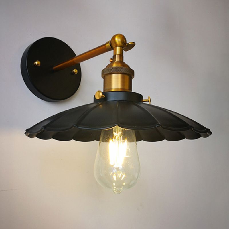 American Vintage Style Wall Sconce Metal Arm 1 Light Wall Light in Scalloped Shade