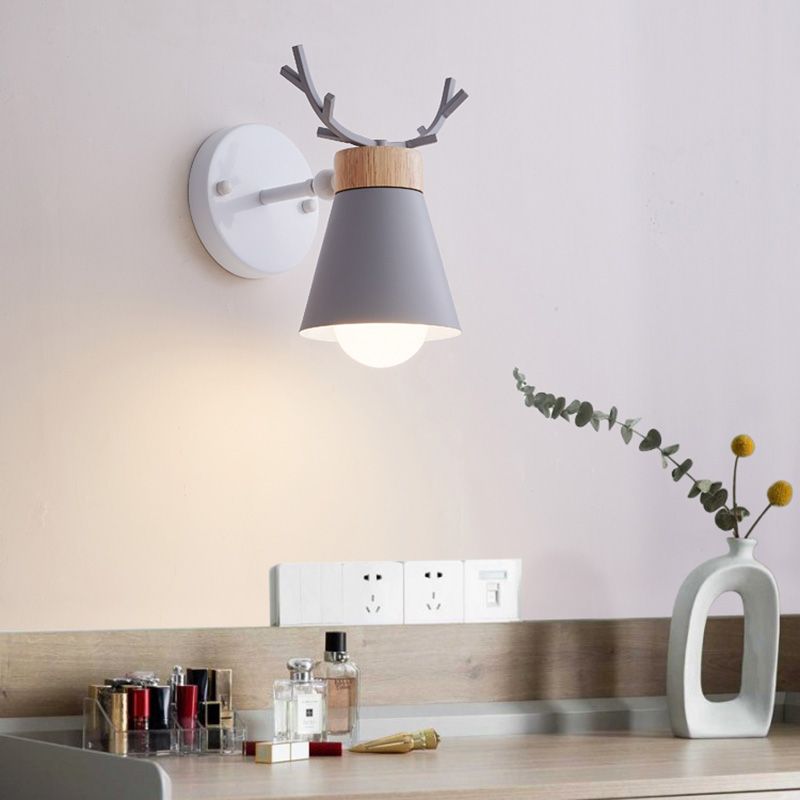 Rotierende Kegelschattenleuchte Nordic Metal 1-Light Kinderzimmer Lesen Sie Licht mit Geweih-Deco