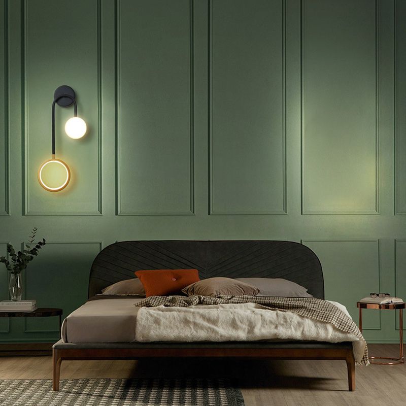 Acrílico modernista 2 luces LED Montaje Lucing Lámpara de pared Lámpara de pared en oro y negro