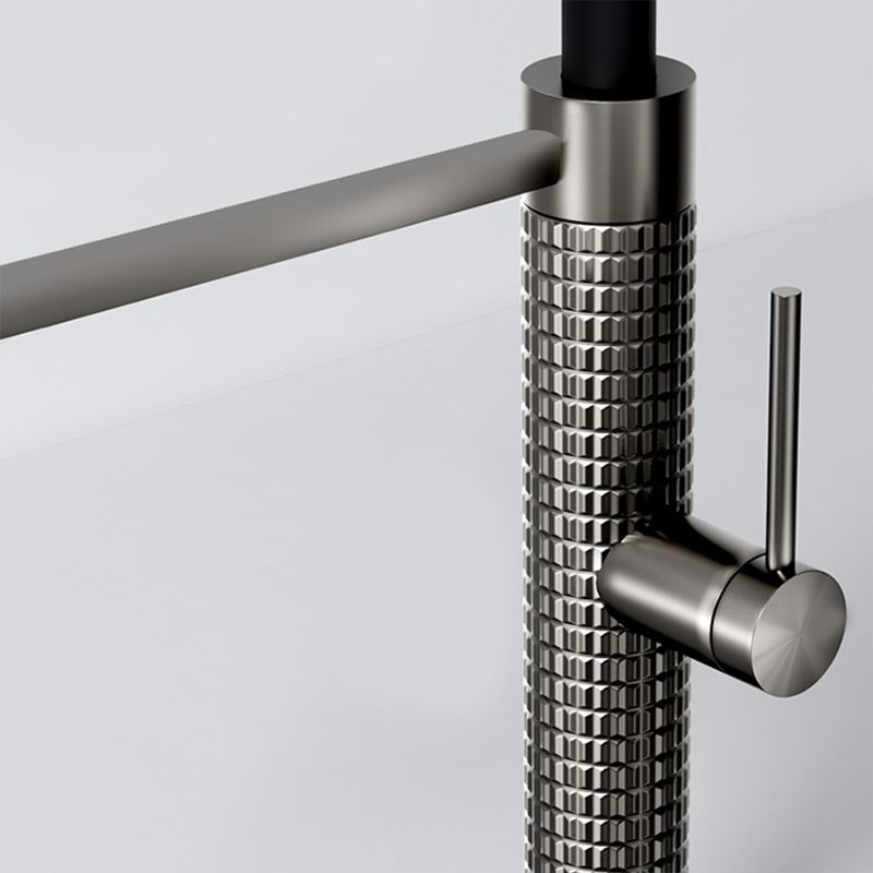 Traditional Single Level Kitchen Faucet Lead Free Metal Faucet