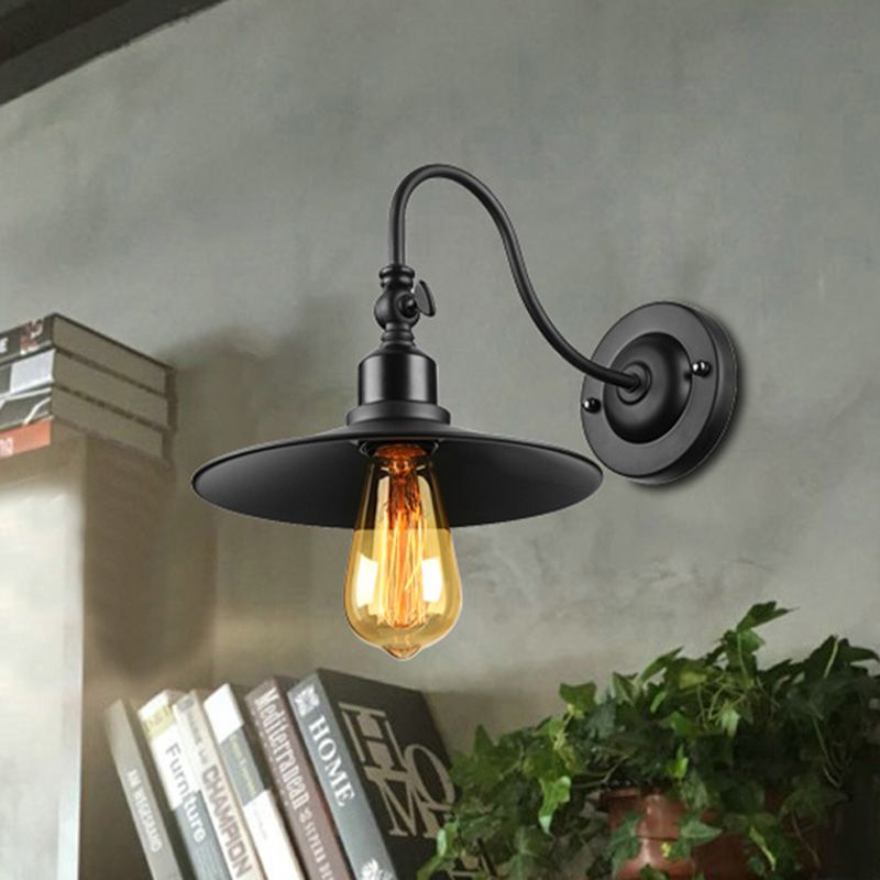 Schwarzes Finish Flared Leuchtenbeleuchtung mit Schwanenhals -Arm -Loft -Stil Metal 1 Lampe Esszimmer Wandleuchte