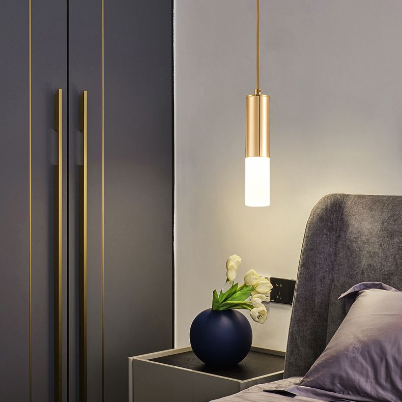 Forme de cylindre Metal Pendant Light Modern Style 1 Lumière Lumière Lumière en or