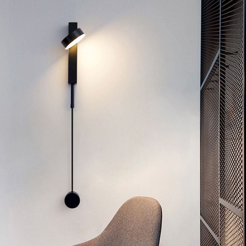 Modern Simple LED Circle Wall Mounted Light 1-Light Metal Wall Lamp for Bedroom