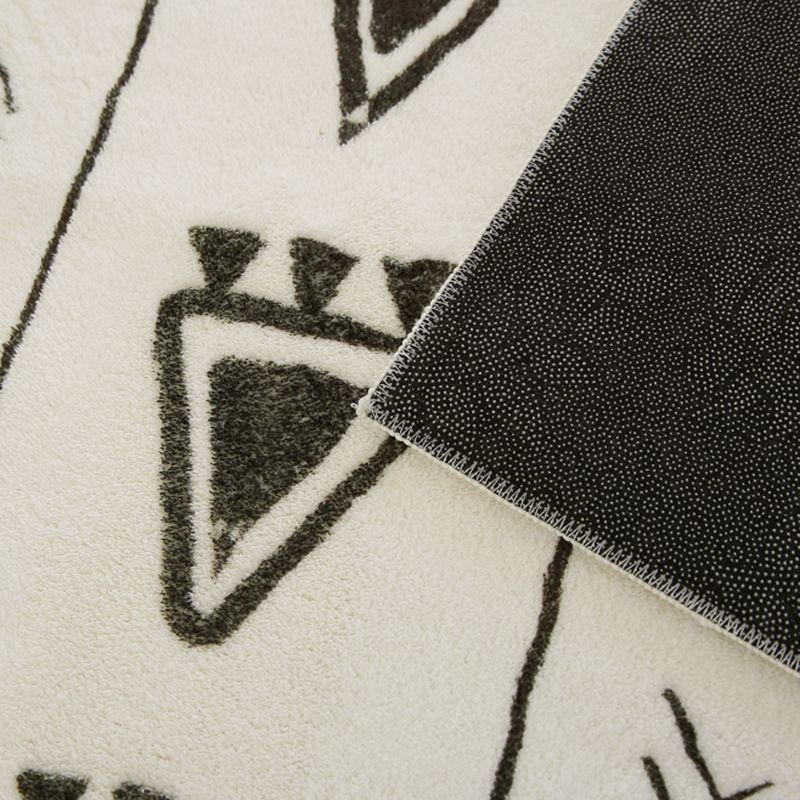 White Southwestern Area Rug Tribal Print Polypropylene Rug Anti-Slip Backing Carpet for Home Decor