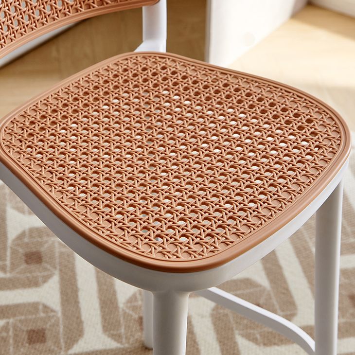 Modern Style Plastic Counter Stool Low Back Barstool with Footrest