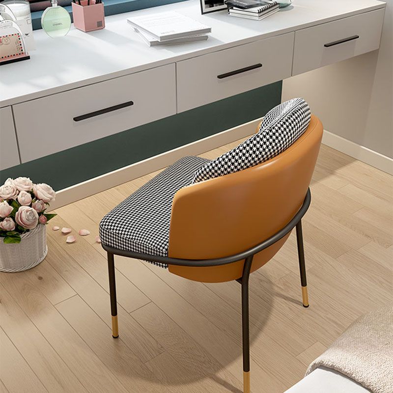 Glam metalen eetgeloze stoel gestoffeerde zijstoelen voor thuisgebruik