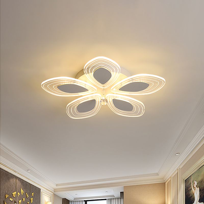 Chrome LED Bloemblaadjes plafond spoel minimalistisch acryl semi -spoellicht met kristaldruppel